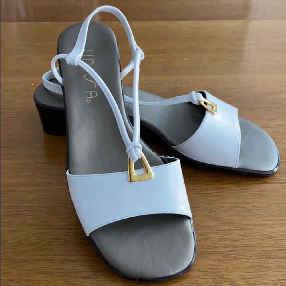 UNiSA shoes